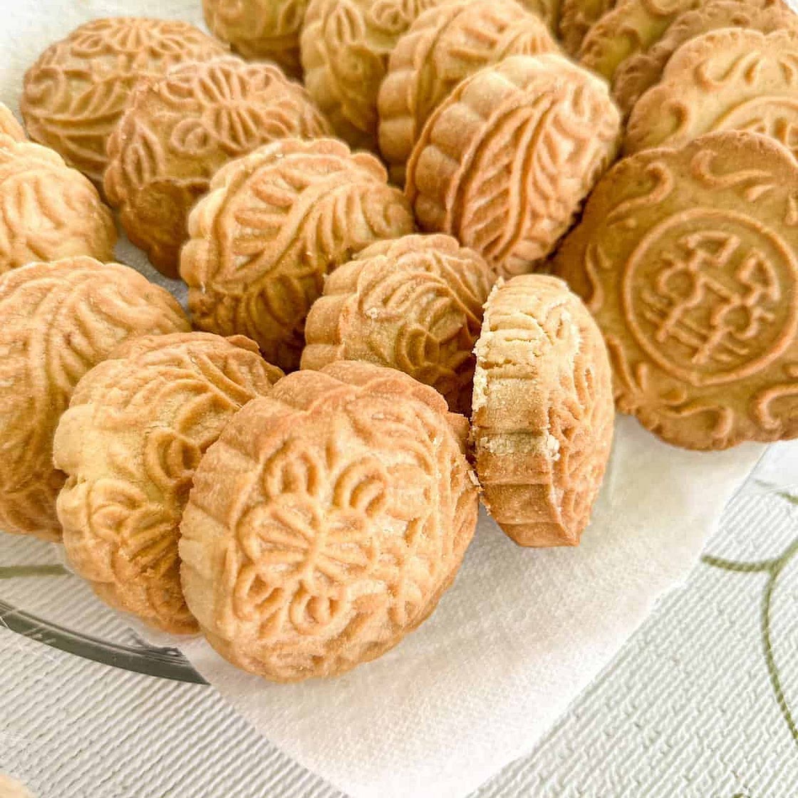 4 Ingredient Date Filled Cookies