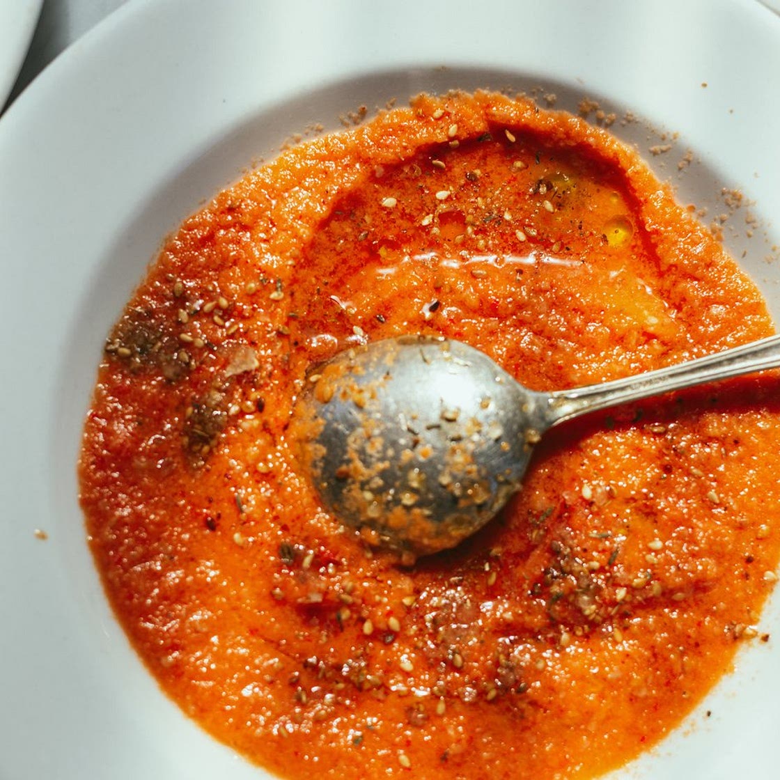 Traditional gazpacho soup recipe with bread