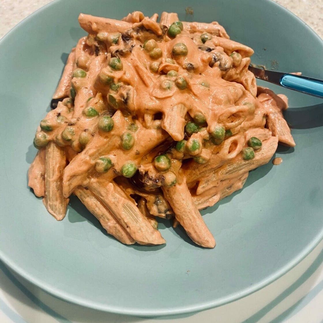 Pasta with Olives, Tomato & Soft Cheese