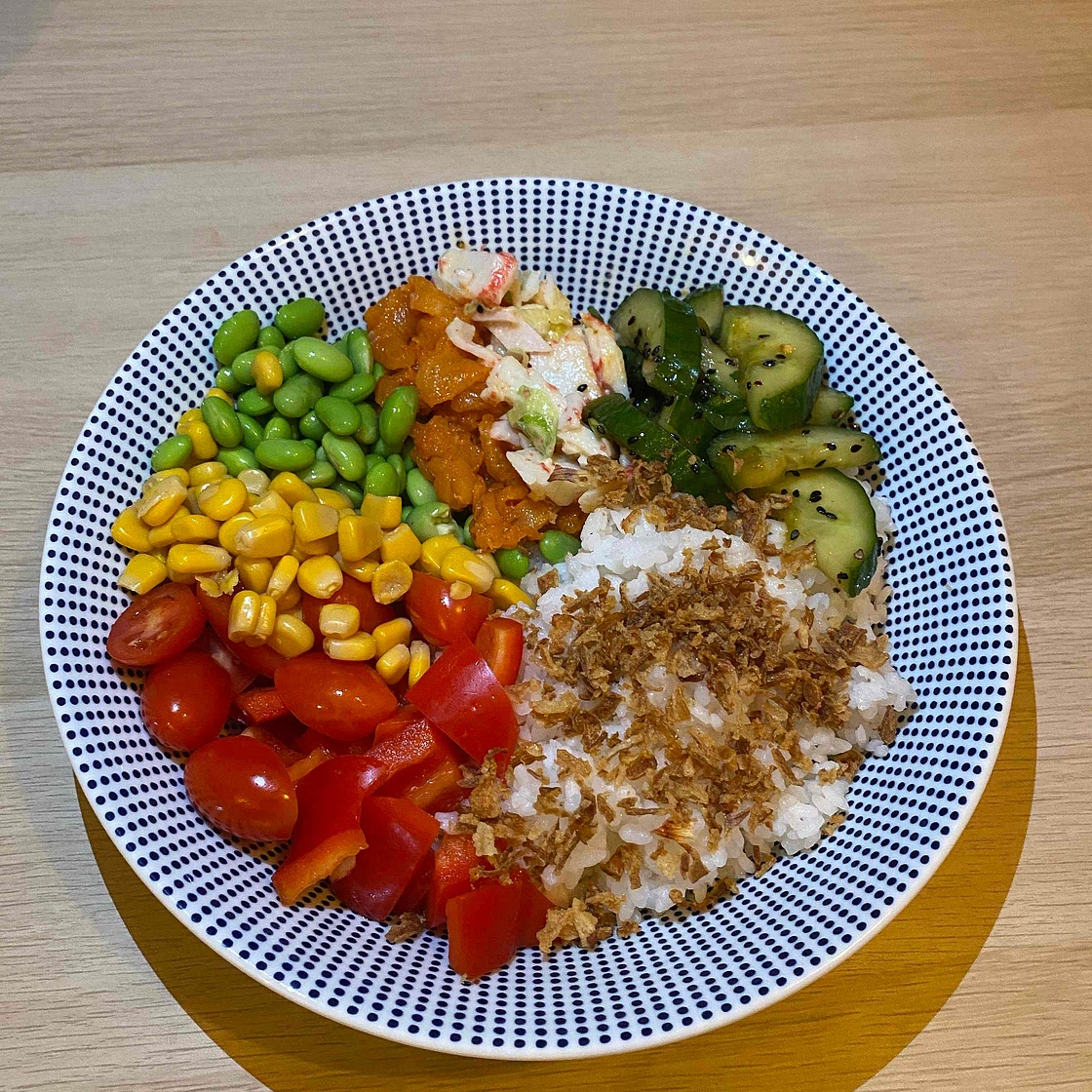 Pokebowl Surimi and Salmon