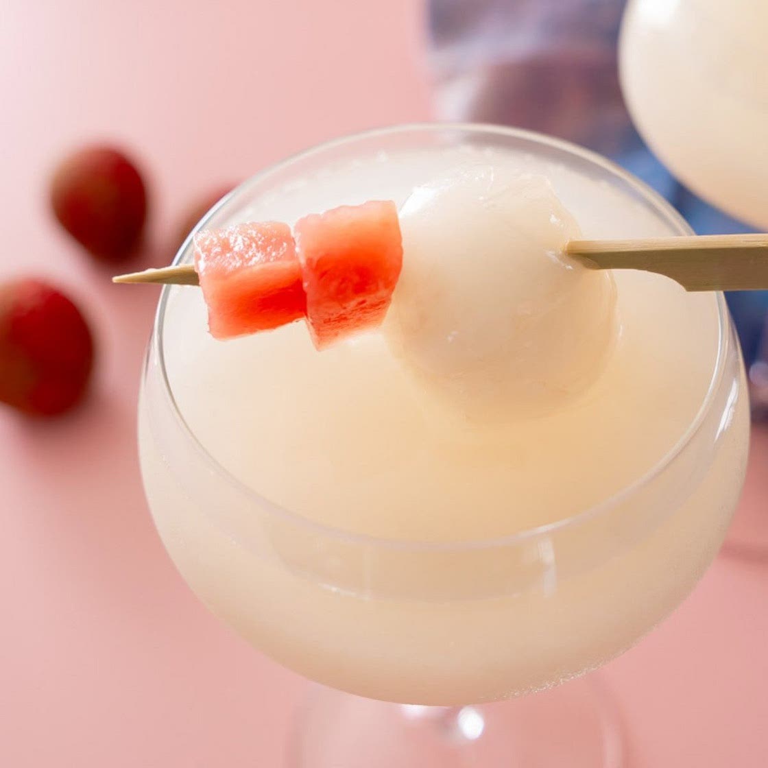 easy and refreshing lychee drink (mocktail)