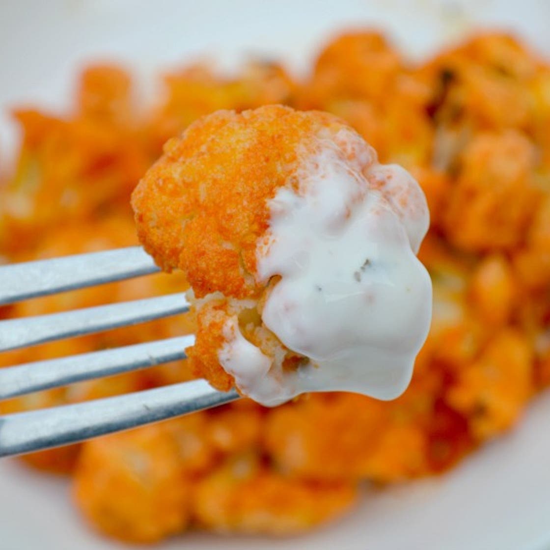 Healthy Buffalo Cauliflower Bites
