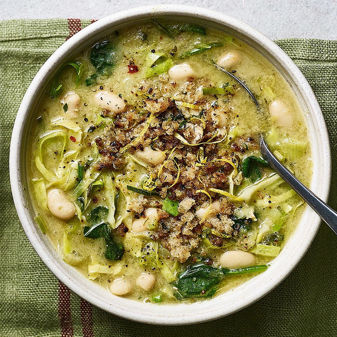 White bean and leek soup with garlic breadcrumbs
