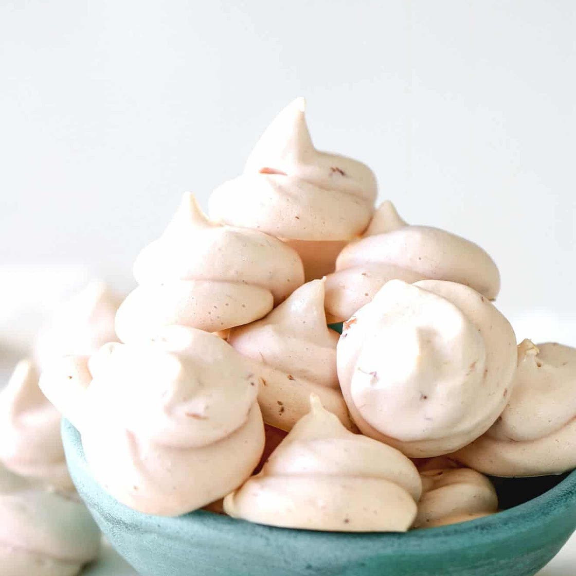 Chewy Strawberry Meringue Cookies