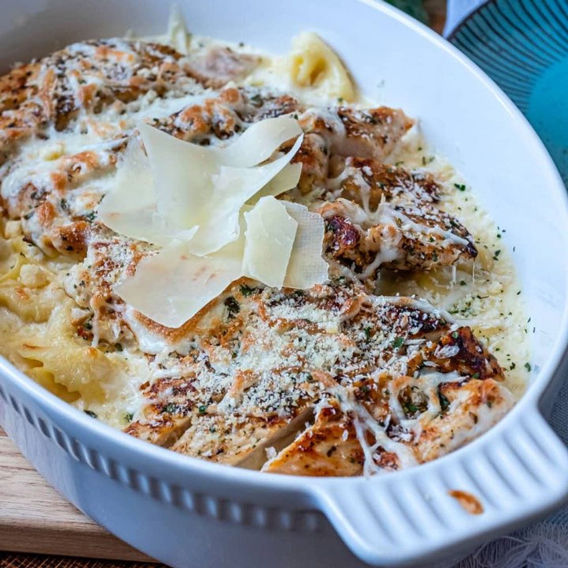 ASIAGO TORTELLONI ALFREDO WITH GRILLED CHICKEN