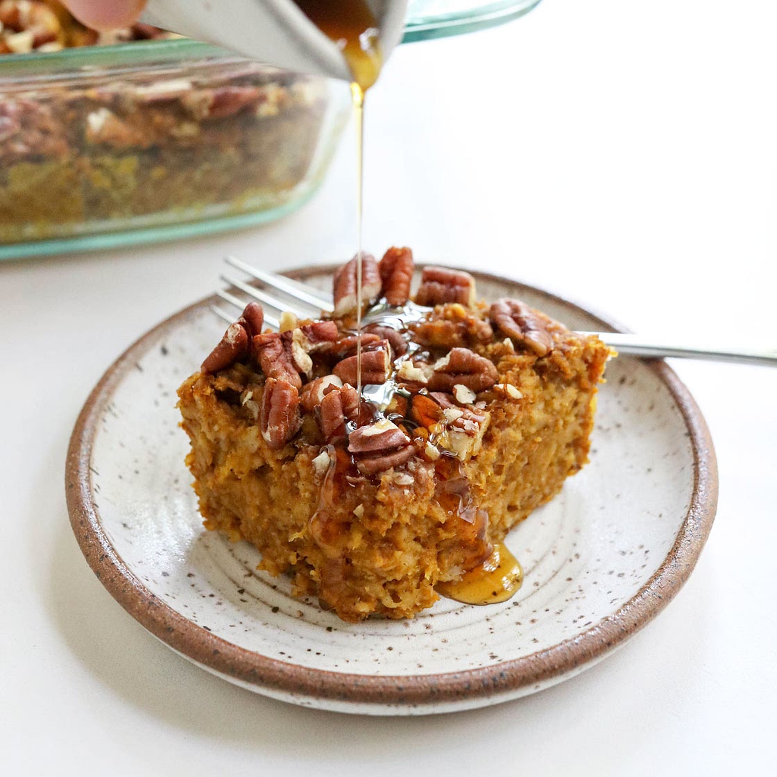 Pumpkin Baked Oatmeal (Easy Breakfast!)