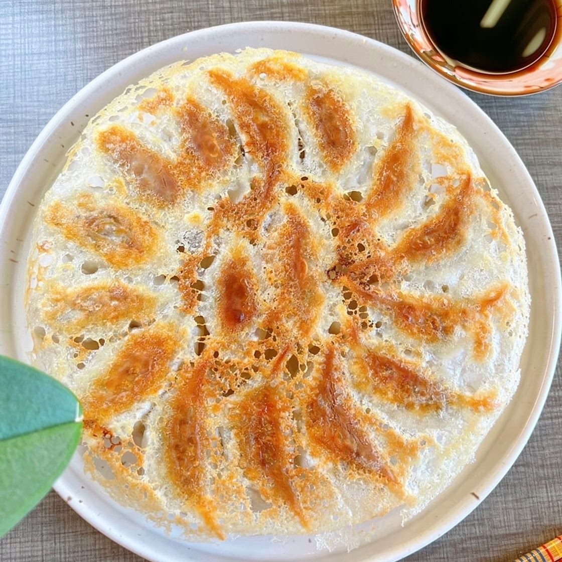 Potstickers with a Crispy Skirt