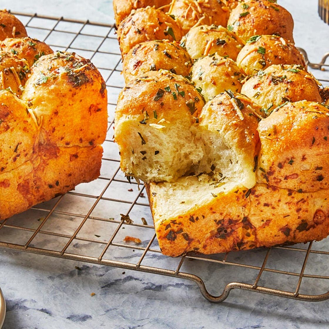 Pull-Apart Garlic Bread