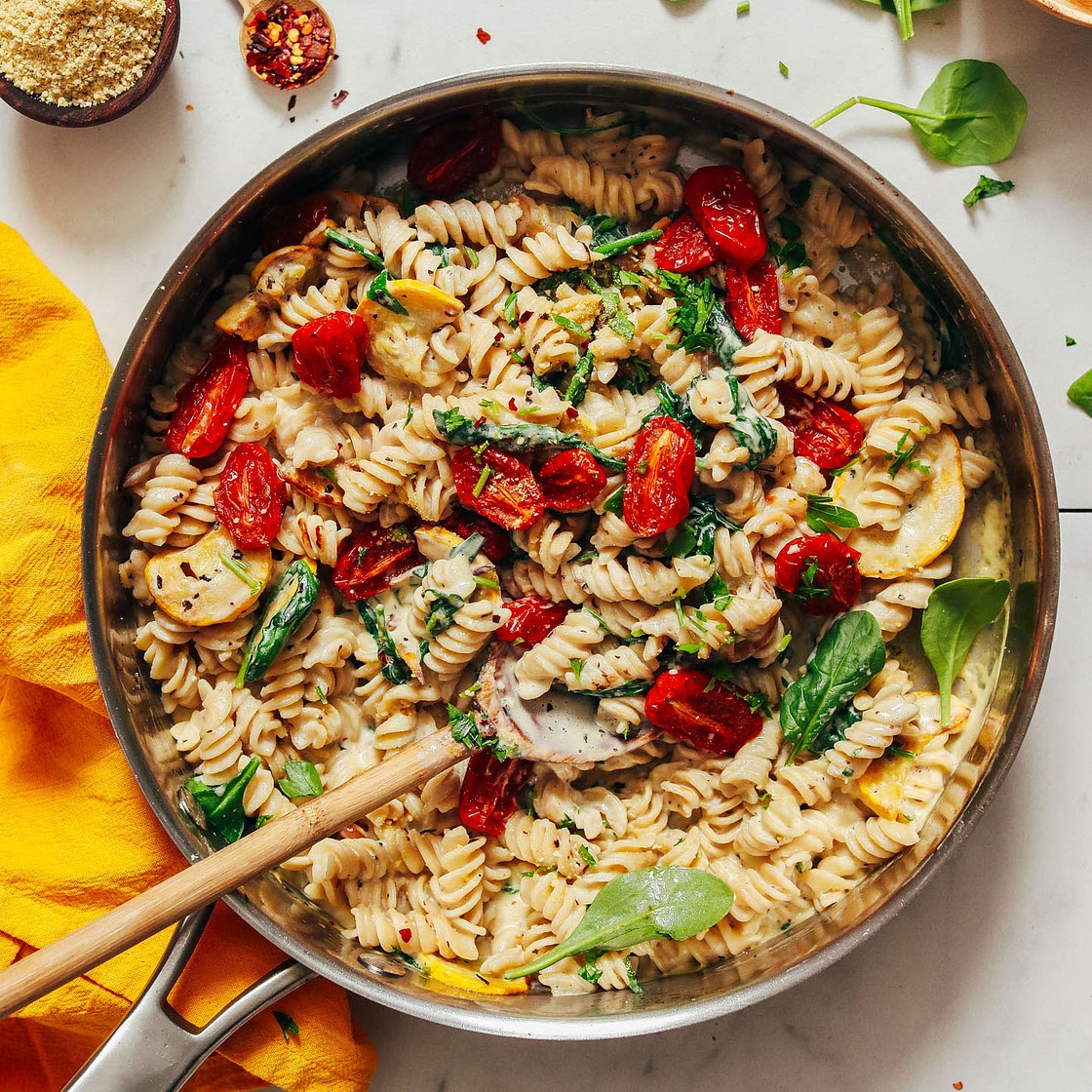 Creamy Vegan White Pasta with Summer Vegetables