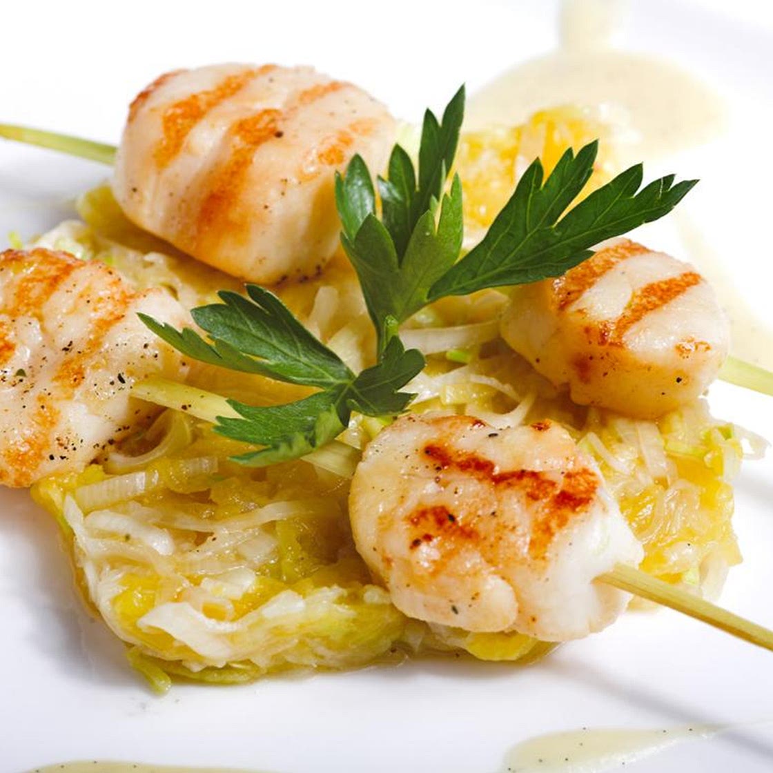 Gegrillte Fischspiesse