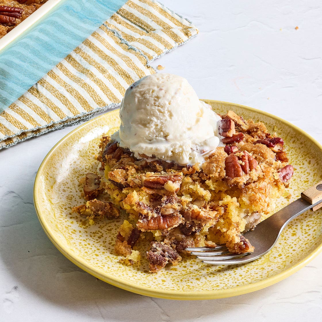 This Banana Bread Dump Cake Is So Easy, It Practically Makes Itself