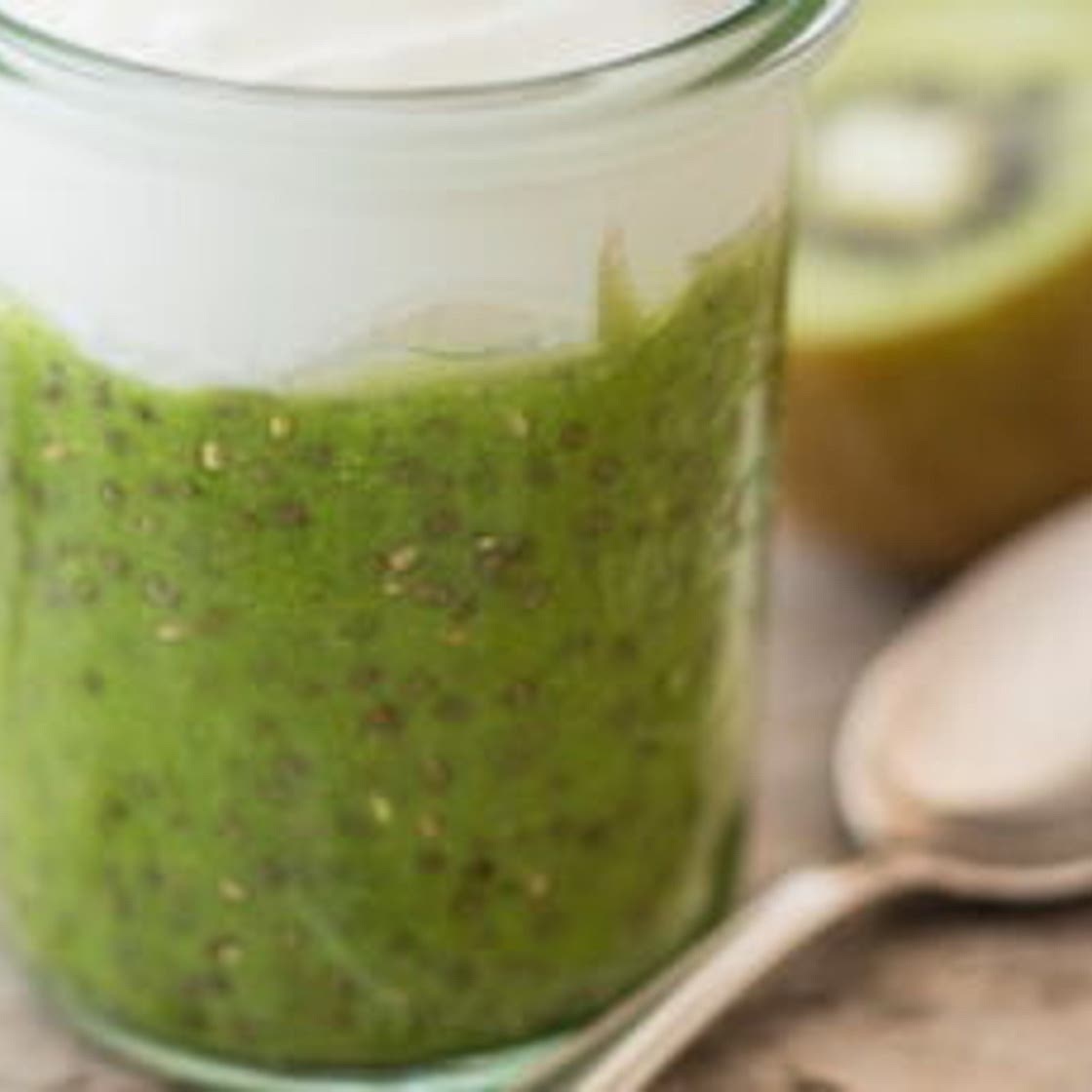 Verrine kiwi, graines de chia et crème de soja