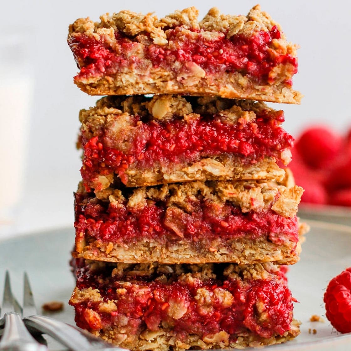 Raspberry Oat Crumble Bars
