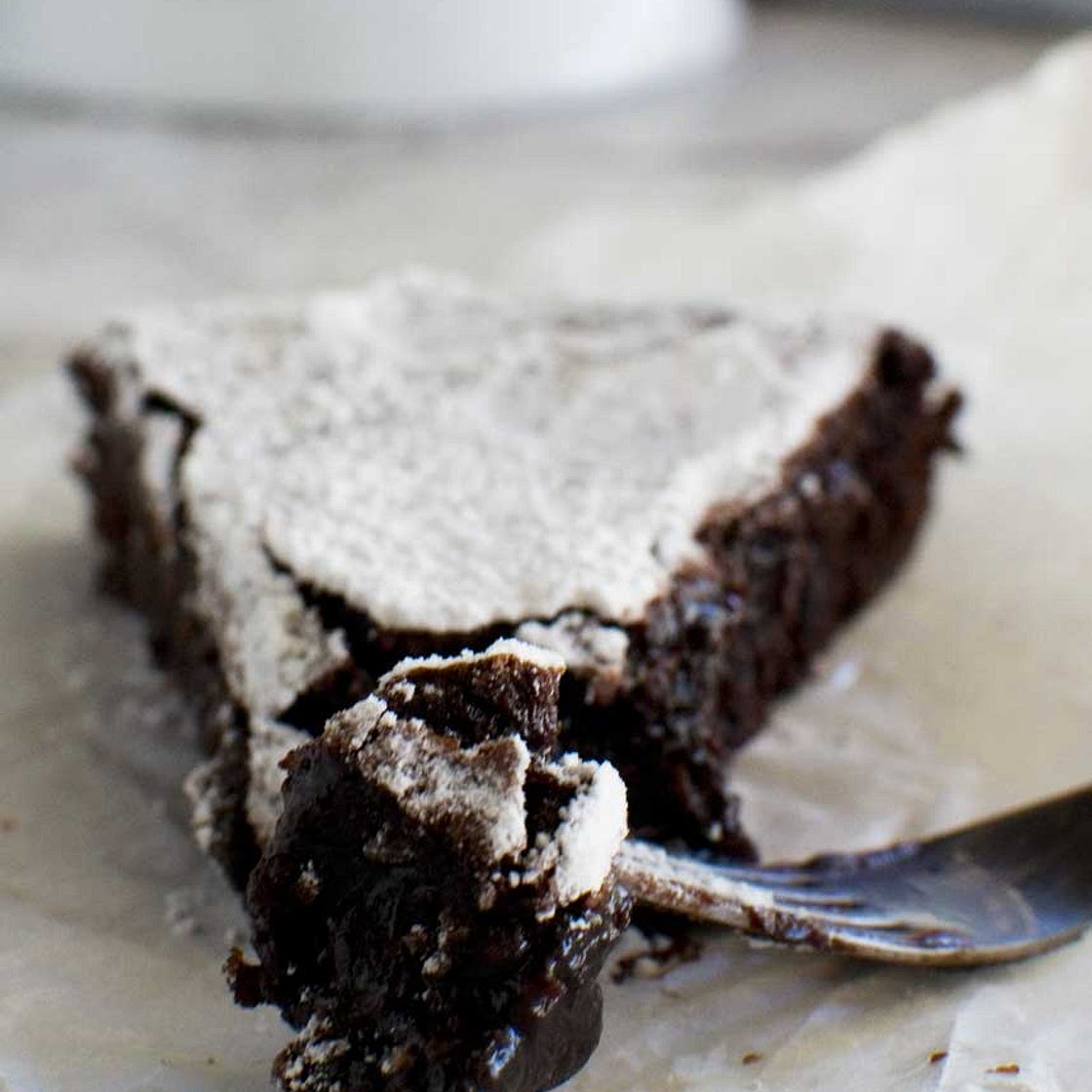 6-ingredient Gooey Swedish Chocolate Cake (Kladdkaka)