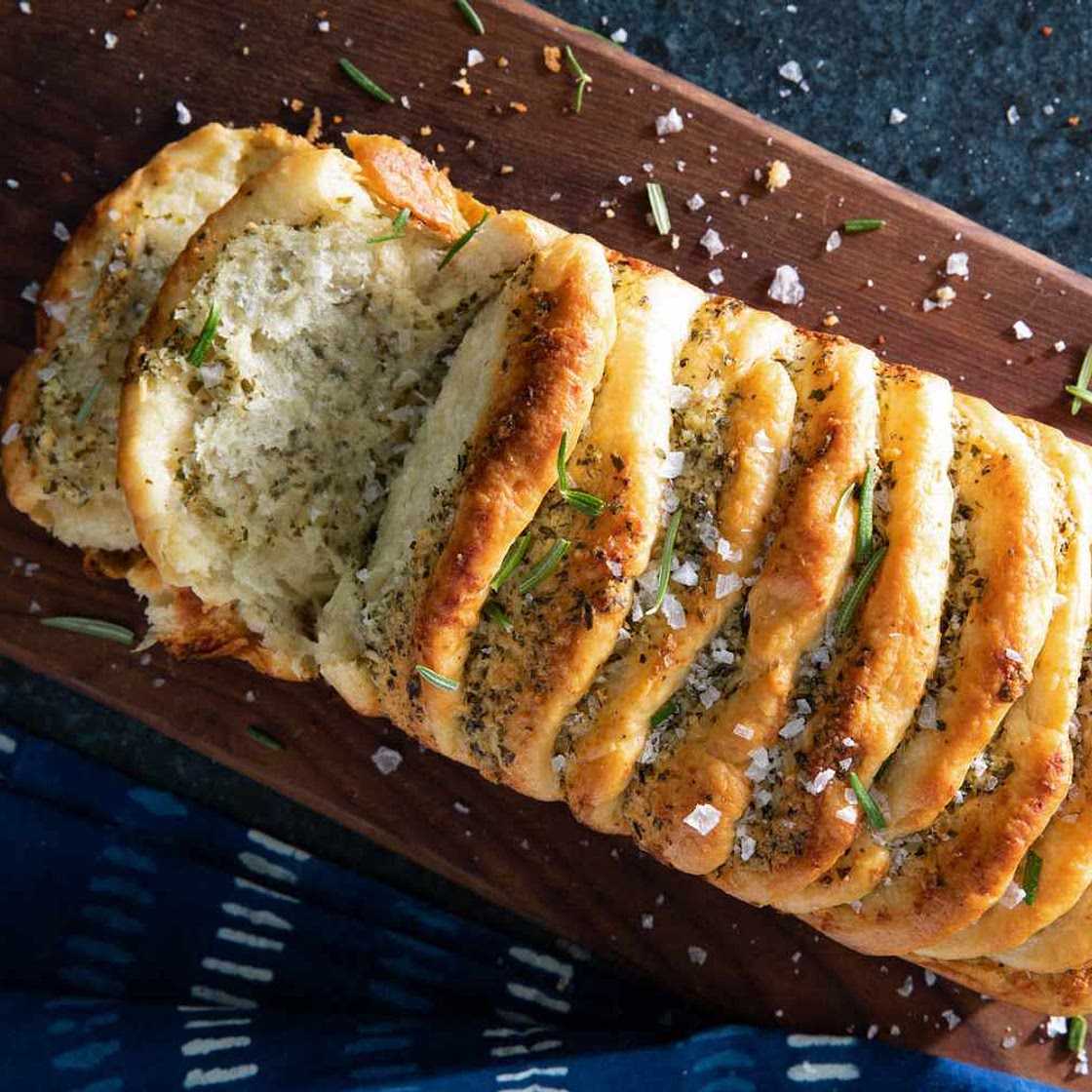 Pull-Apart Rosemary-Garlic Bread