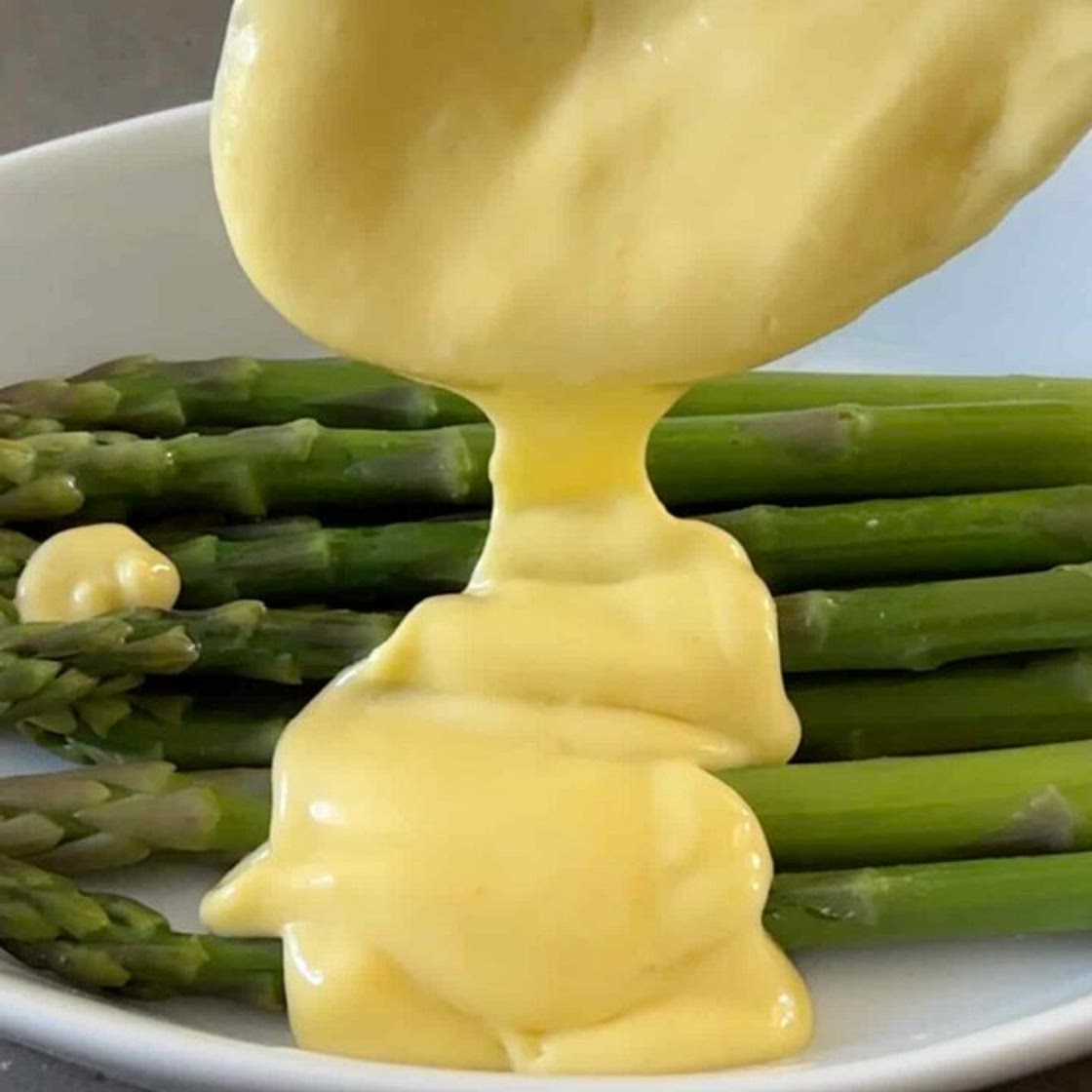 The Easiest Hollandaise Sauce