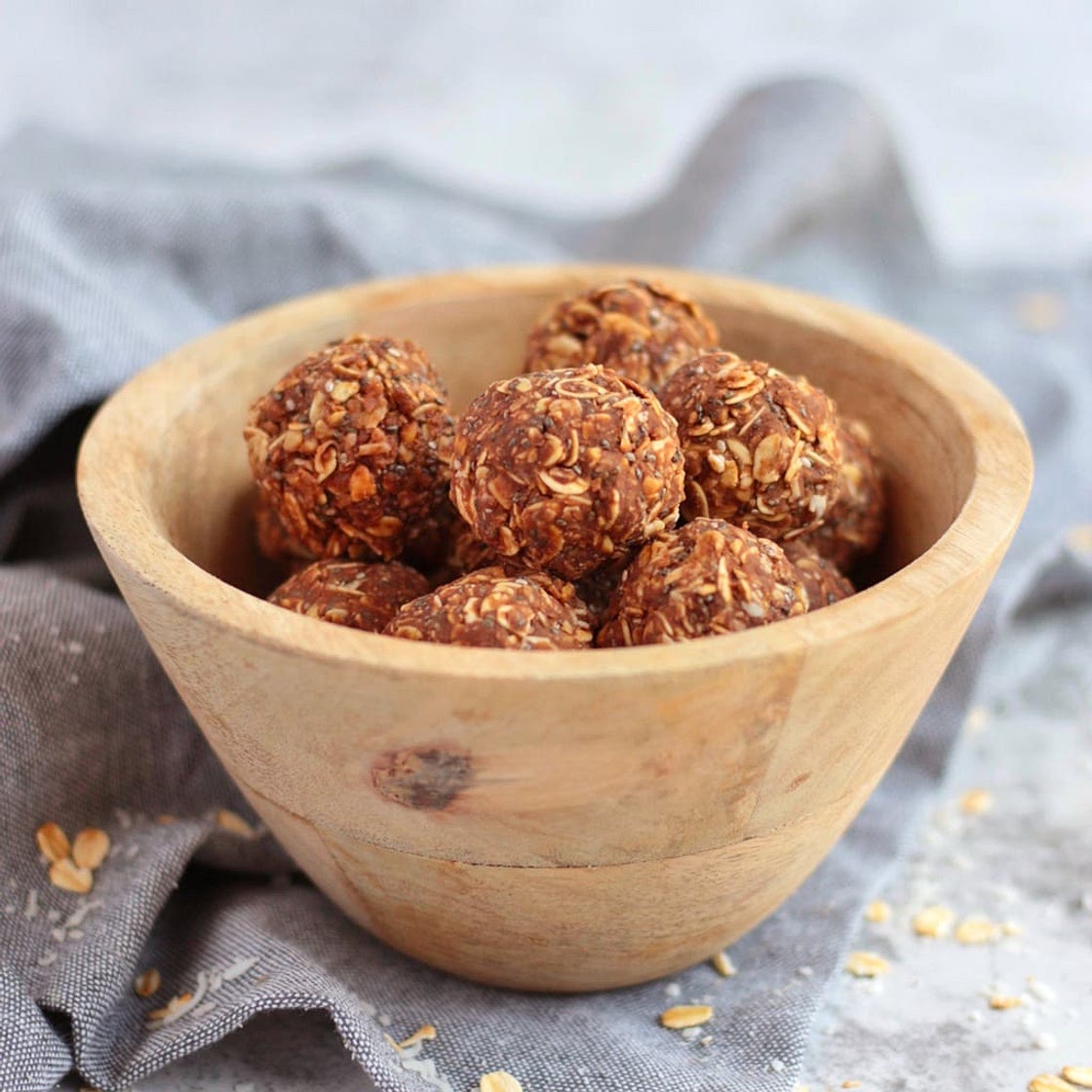 Vegan Chocolate Peanut Butter Energy Balls