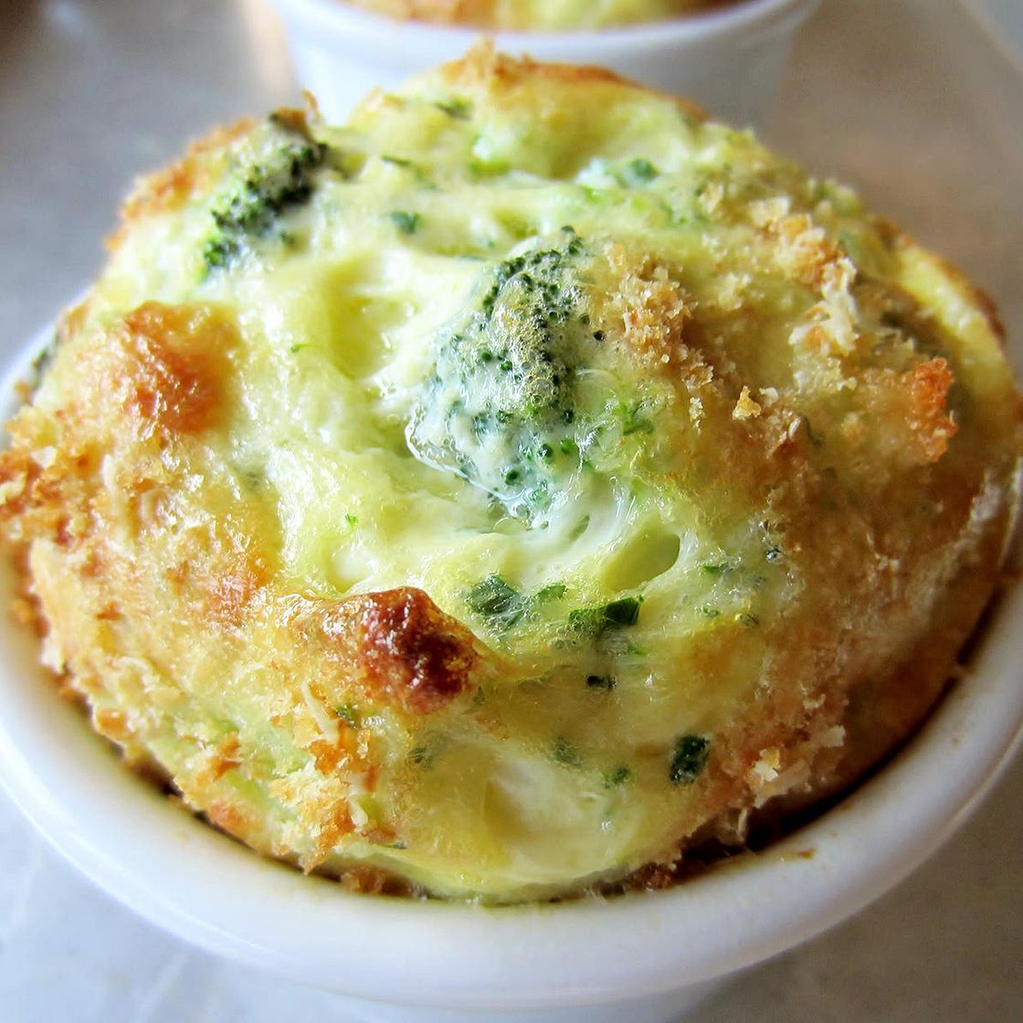 Receita de Suflê de brócolis de microondas