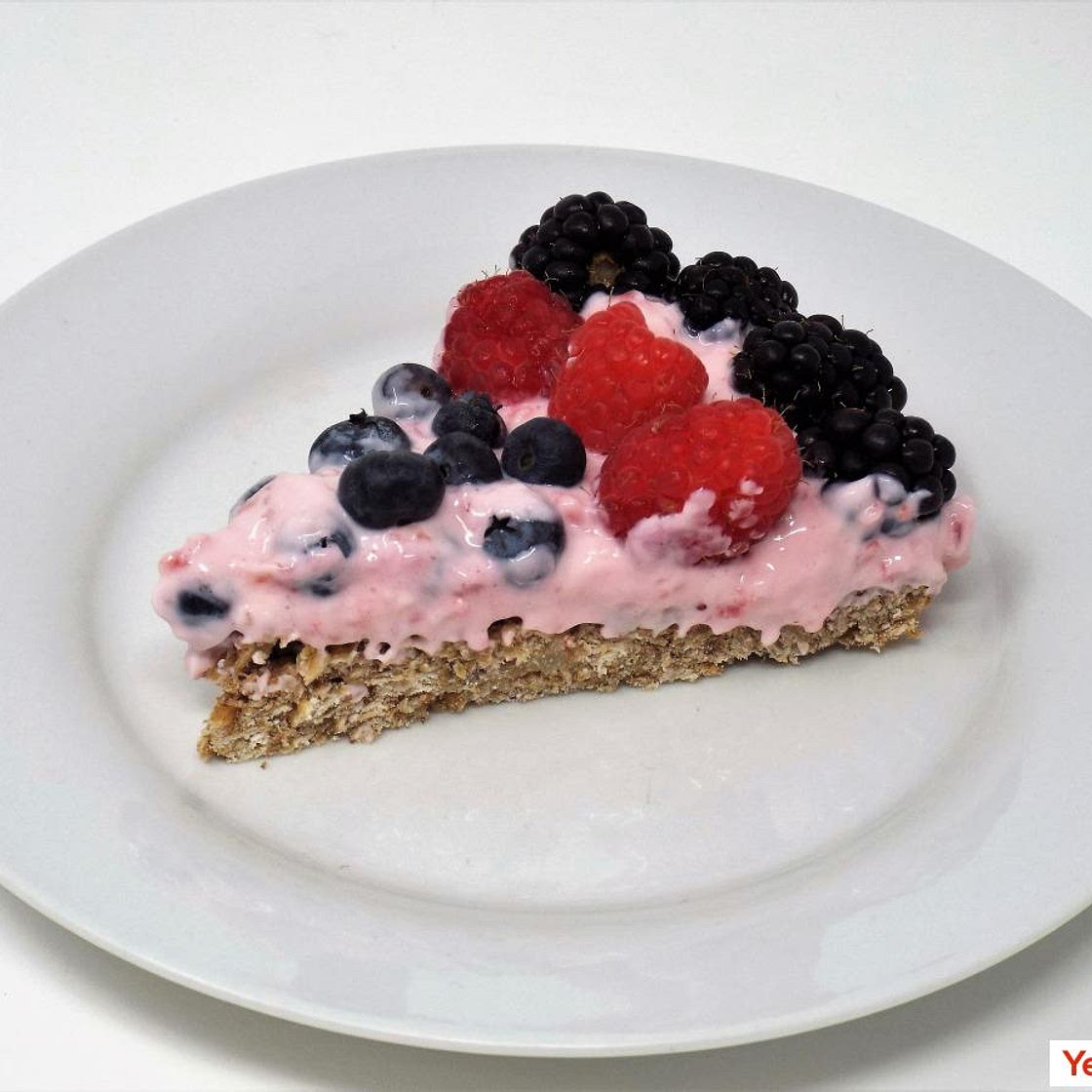 Fruit Pizza with Oatmeal Cookie Crust