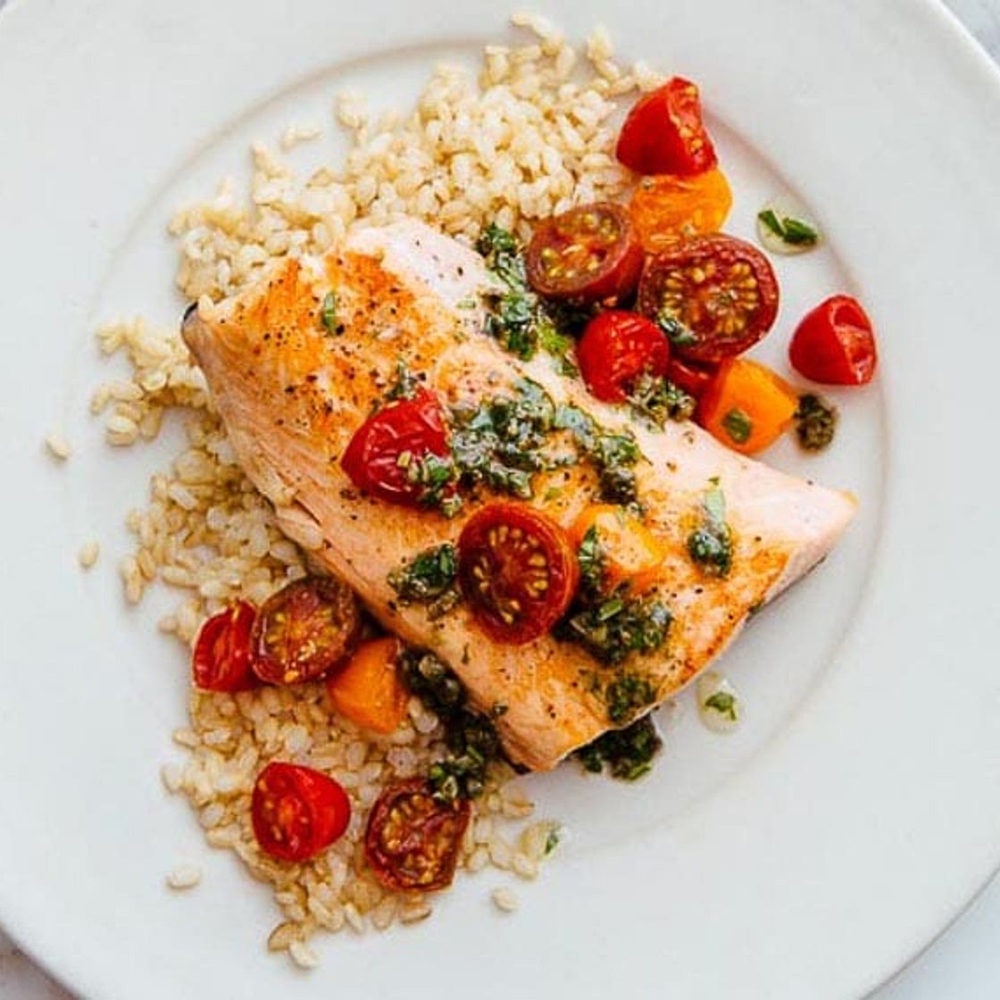 Low FODMAP Salmon with Basil-Caper Pesto