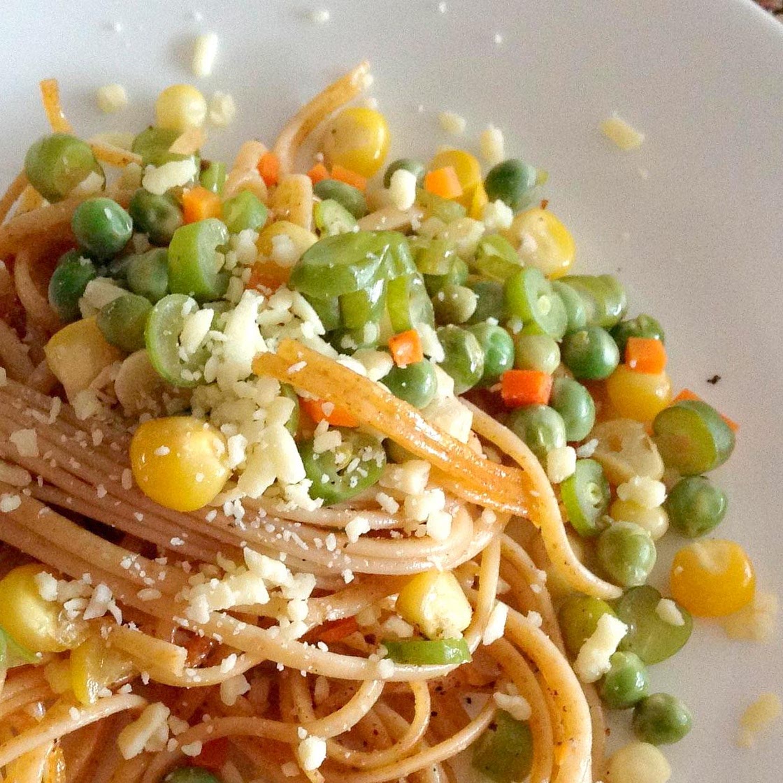 Receita de Macarrão com seleta de legumes