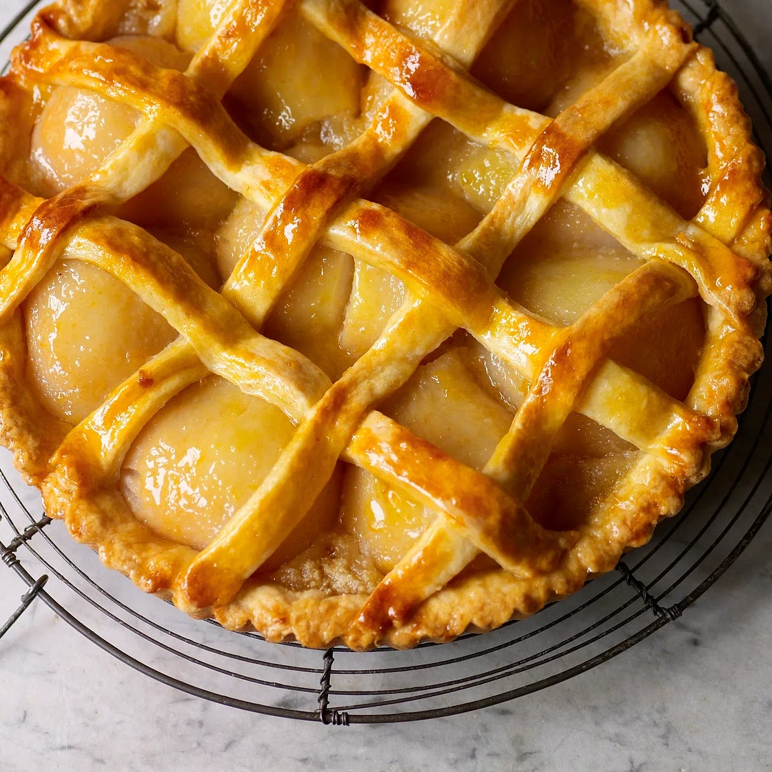 Pear crostata