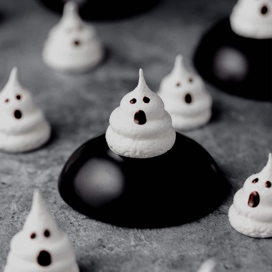 Ghost Meringues
