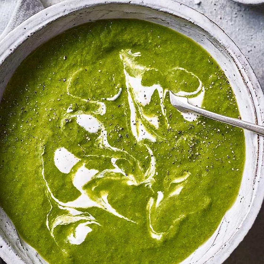 Leek, pea and mint soup