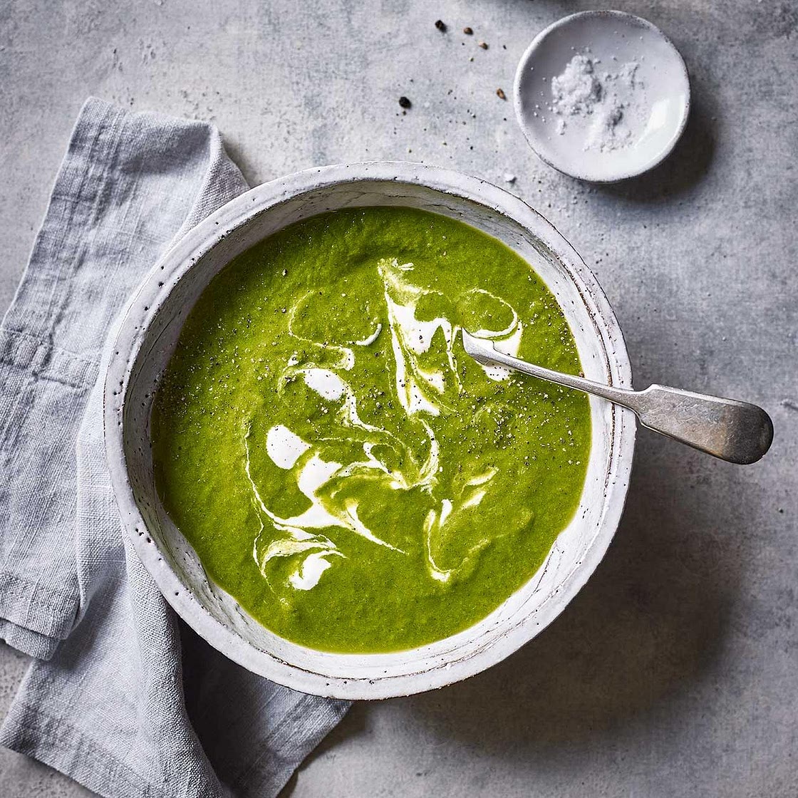 Leek, pea and mint soup