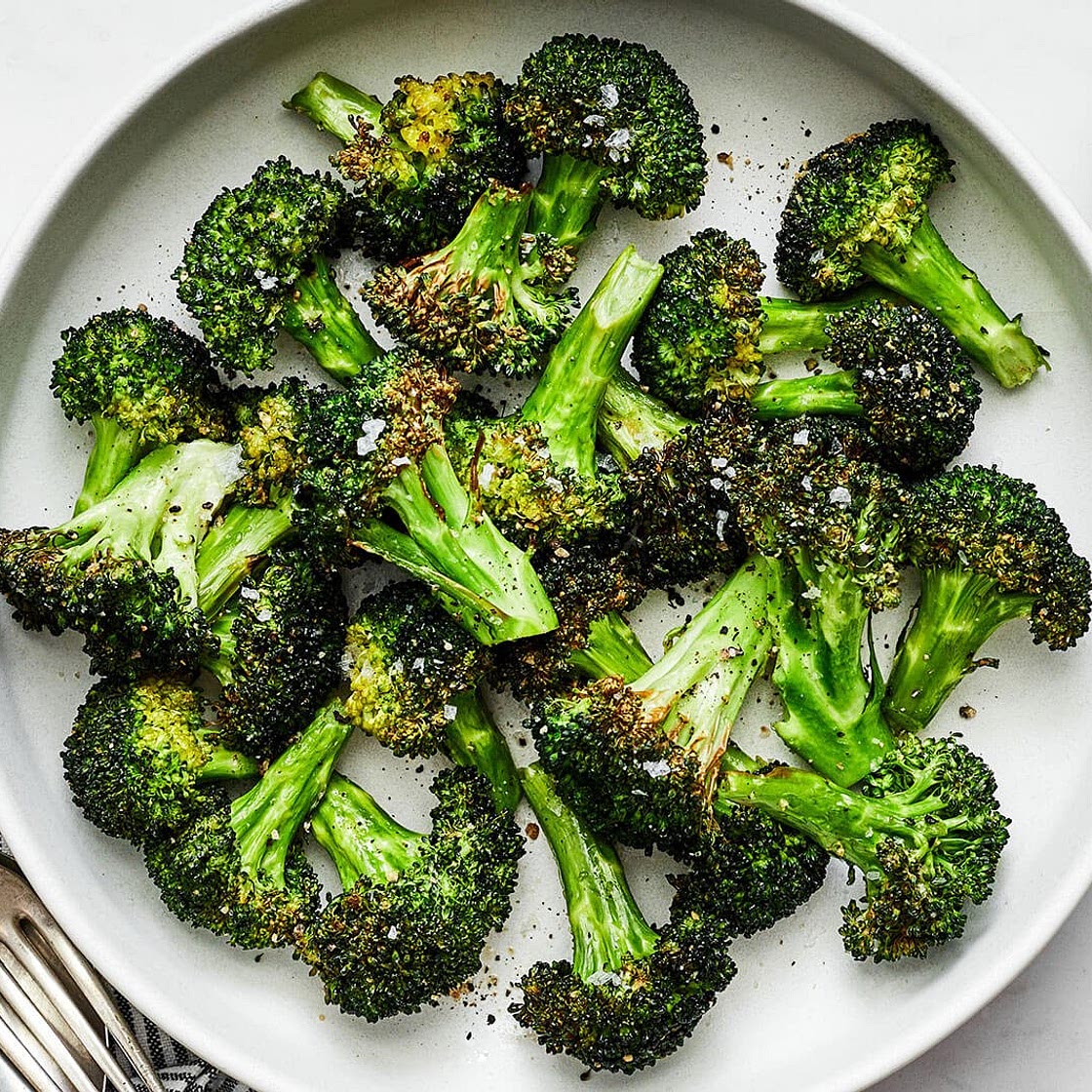 Air Fryer Broccoli (So Easy!)