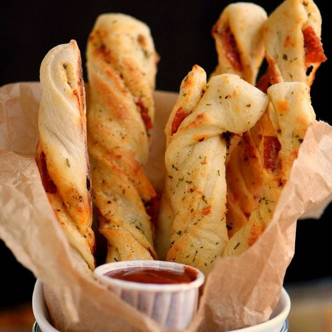 Pepperoni Pizza Twists
