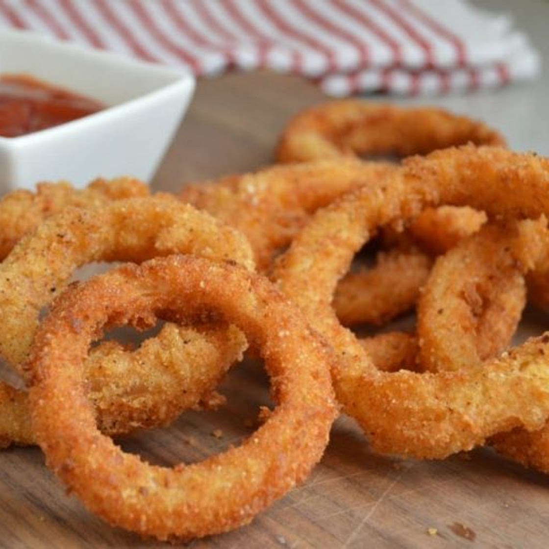 Homemade Extra Crispy Onion Rings