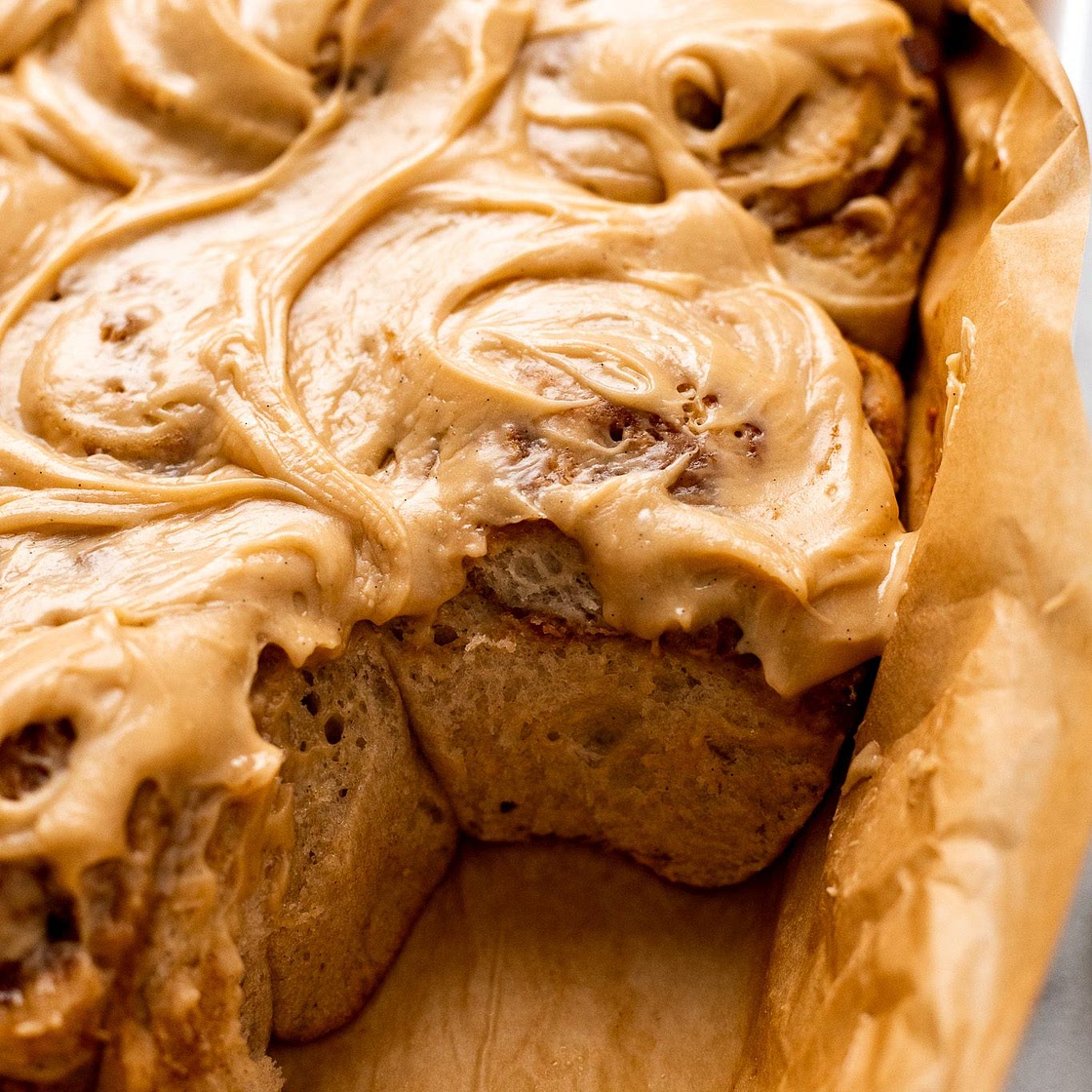 Fluffy Banana Bread Cinnamon Rolls (Gluten Free Option)