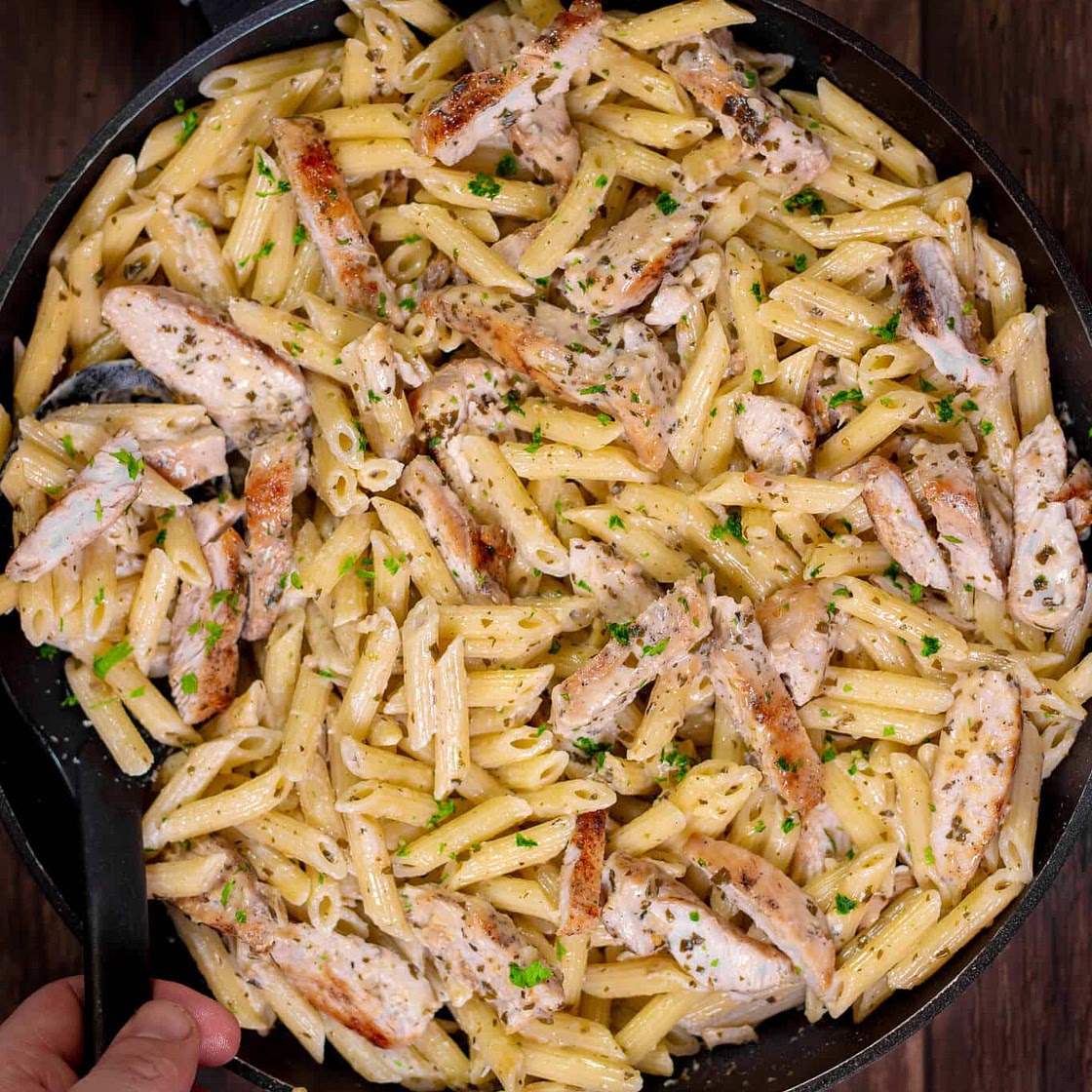 Creamy Chicken Pesto Pasta