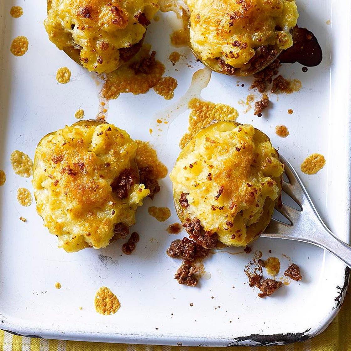 Cottage pie jacket potatoes