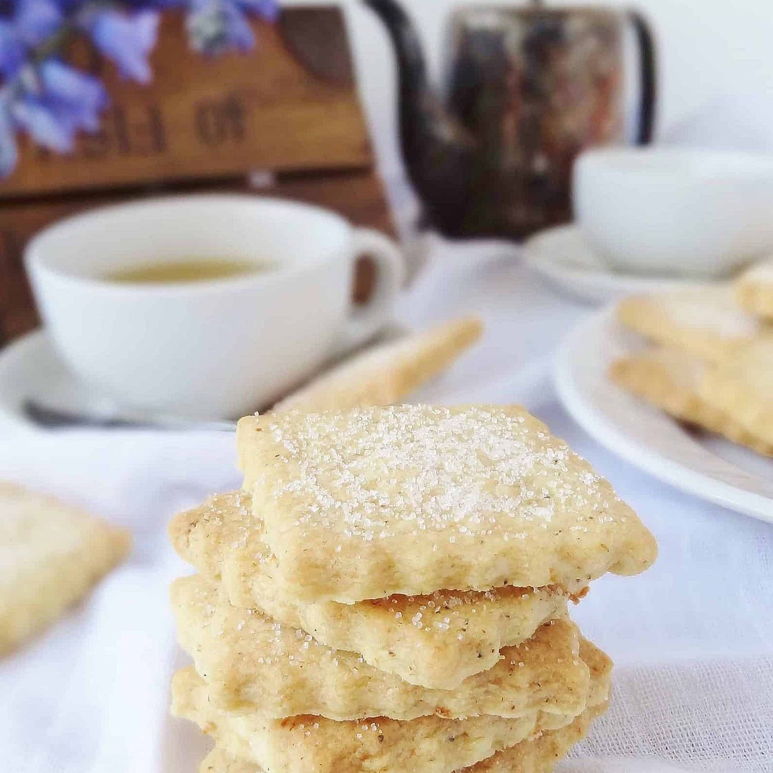 Camomile Tea & Lemon Shortbread