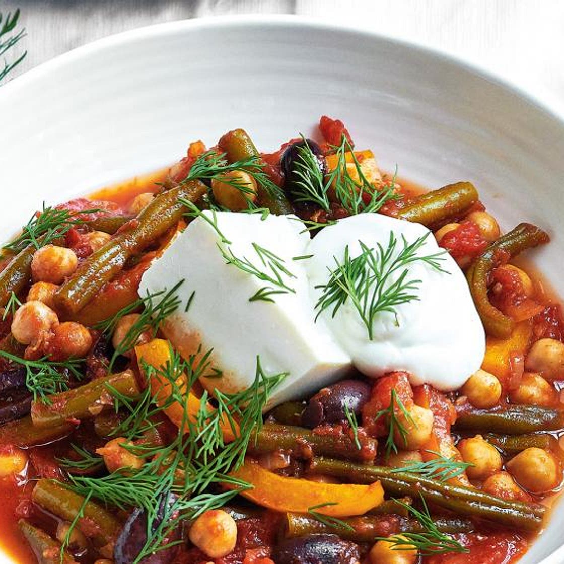 Tofu mou soyeux et légumes confits à la tomate