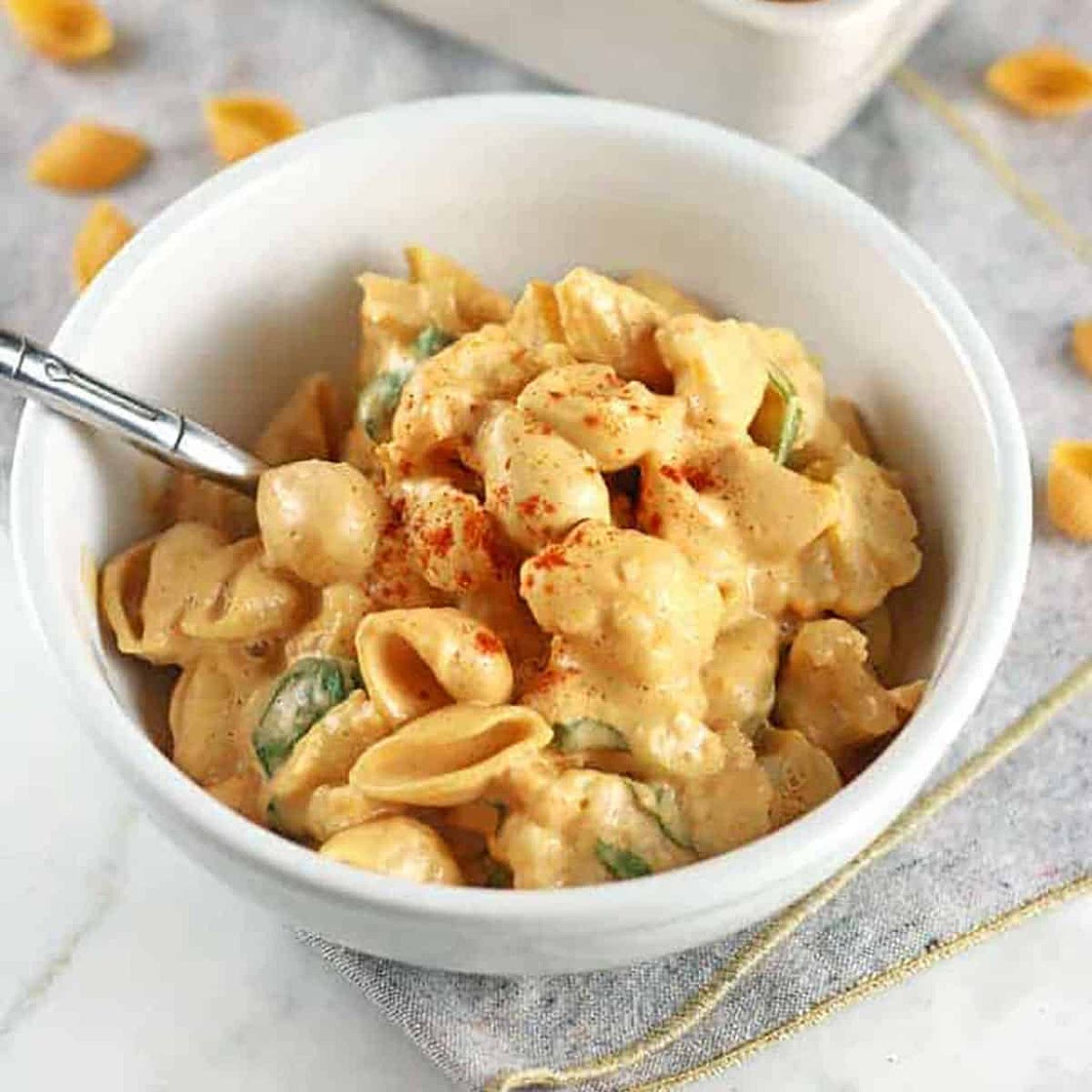 Vegan Buffalo Cauliflower Mac & Cheese