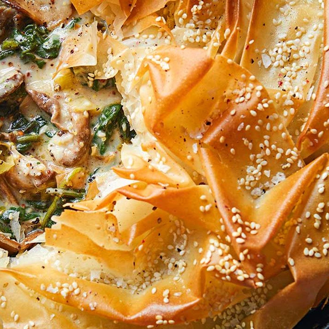 One-pan mushroom and leek pie