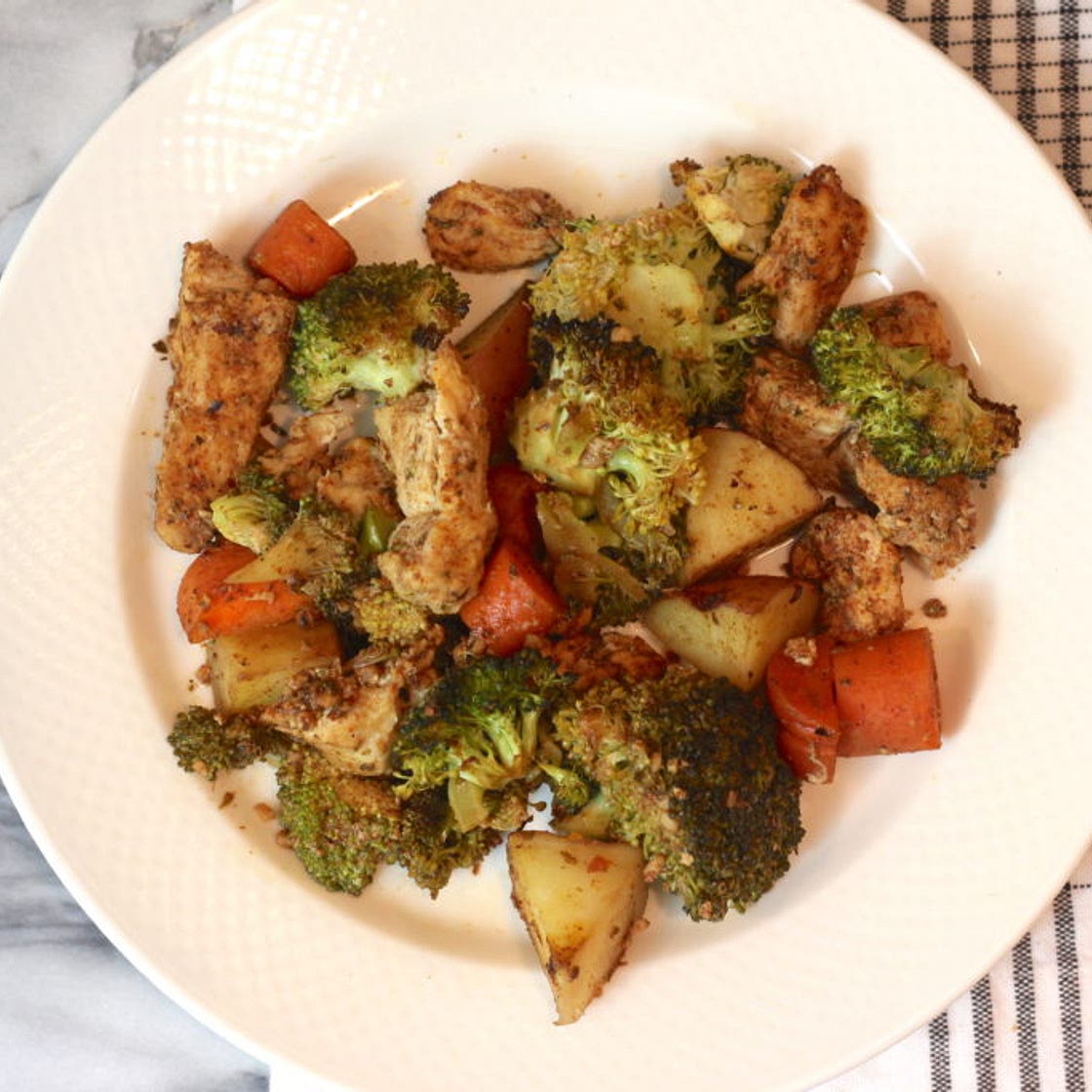 Oven Baked Chicken With Potatoes and Vegetables