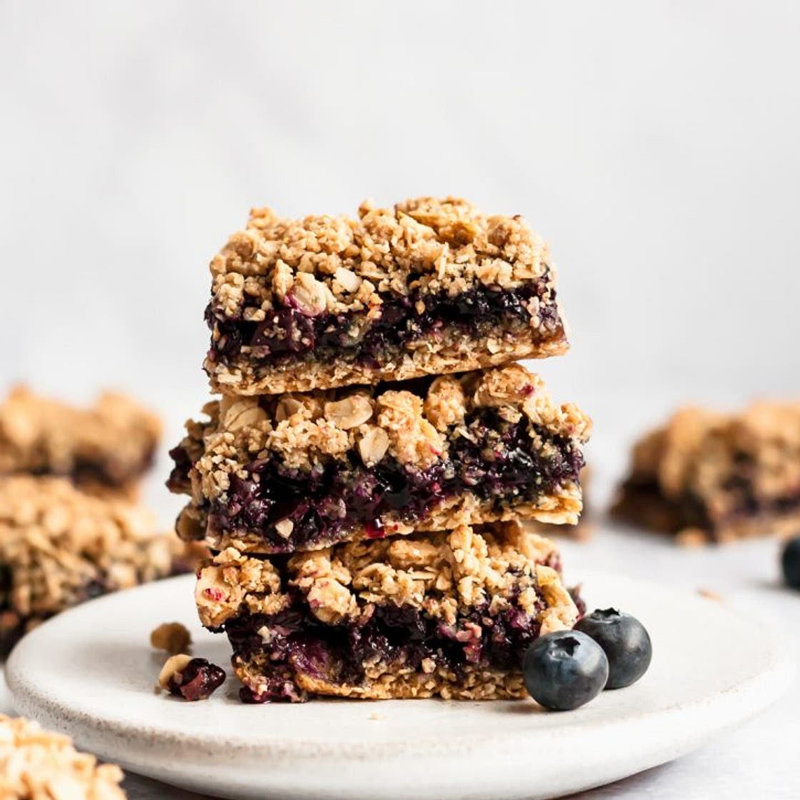 Blueberry Pie Bars with Oatmeal Crumble (vegan and gluten free!)