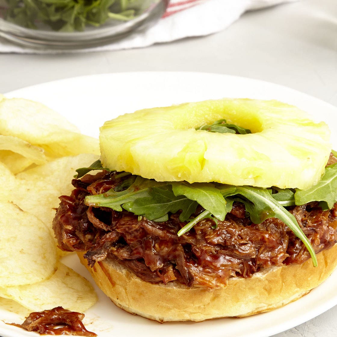 Slow Cooker Hawaiian Pulled Pork Sandwiches
