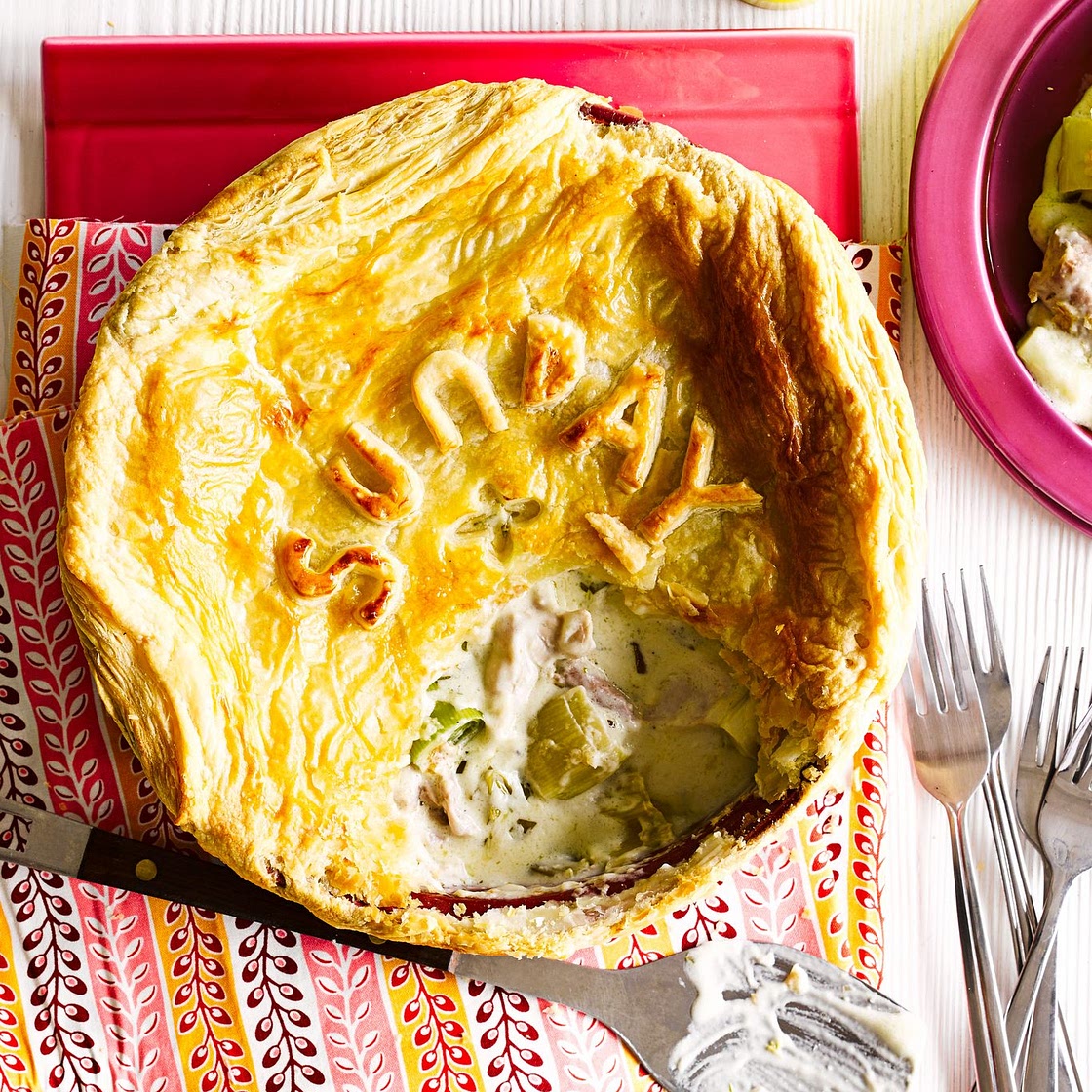 Chicken and leek pie