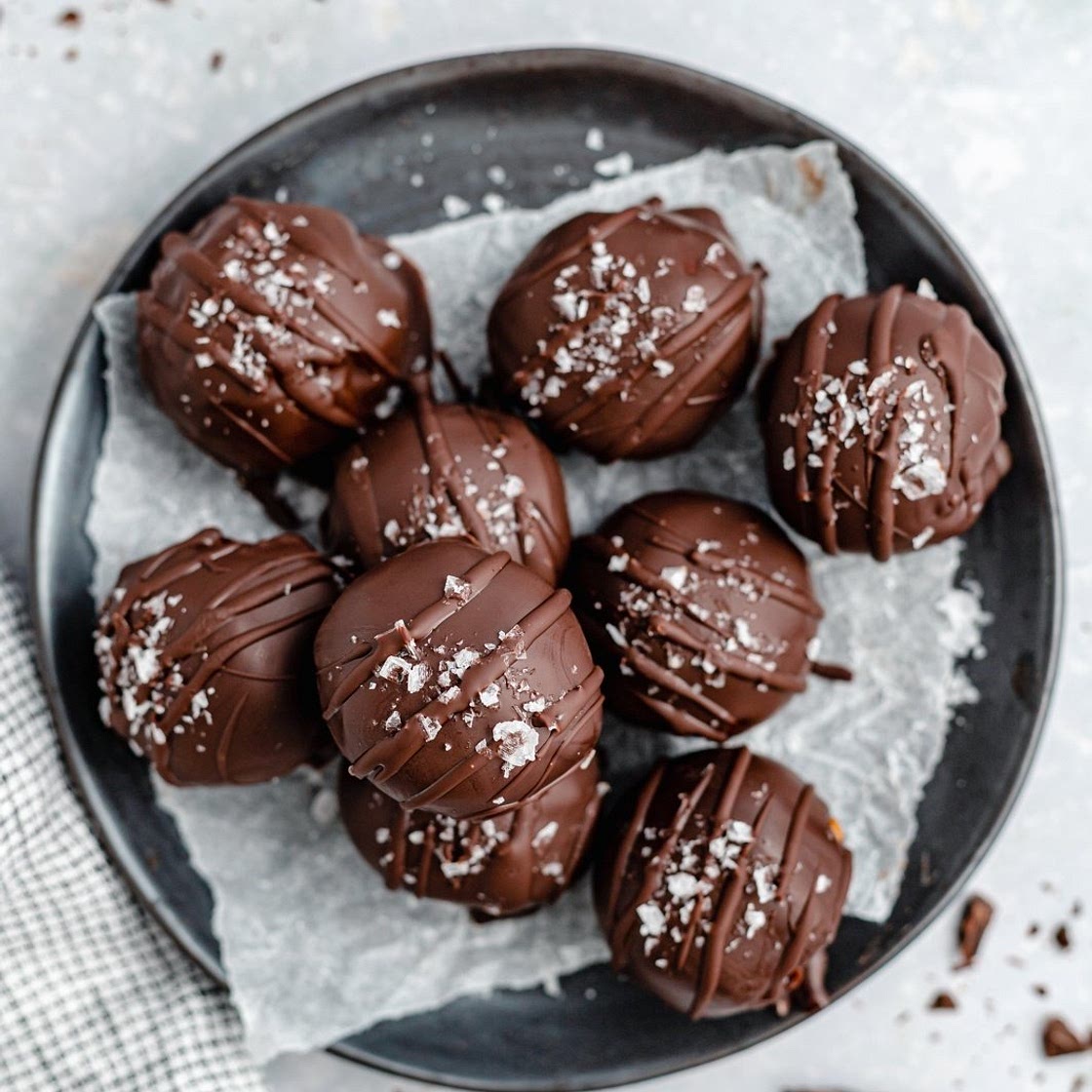 Crispy Toasted Quinoa Chocolate Peanut Butter Truffles