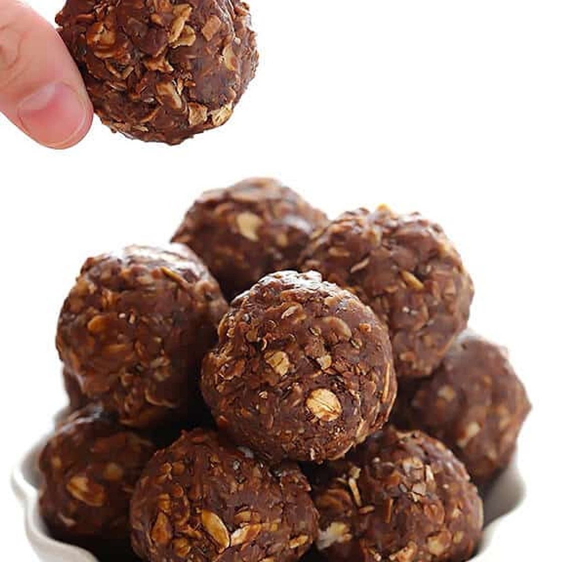 Chocolate Peanut Butter No-Bake Energy Bites (Naturally Sweetened)