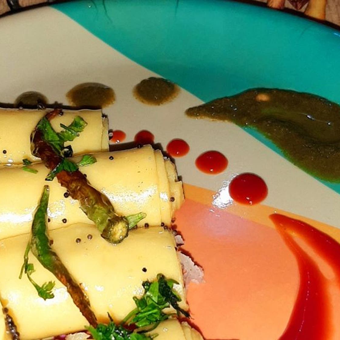 गुजराती खाडंवी (Gujarati Khandvi recipe in Hindi)