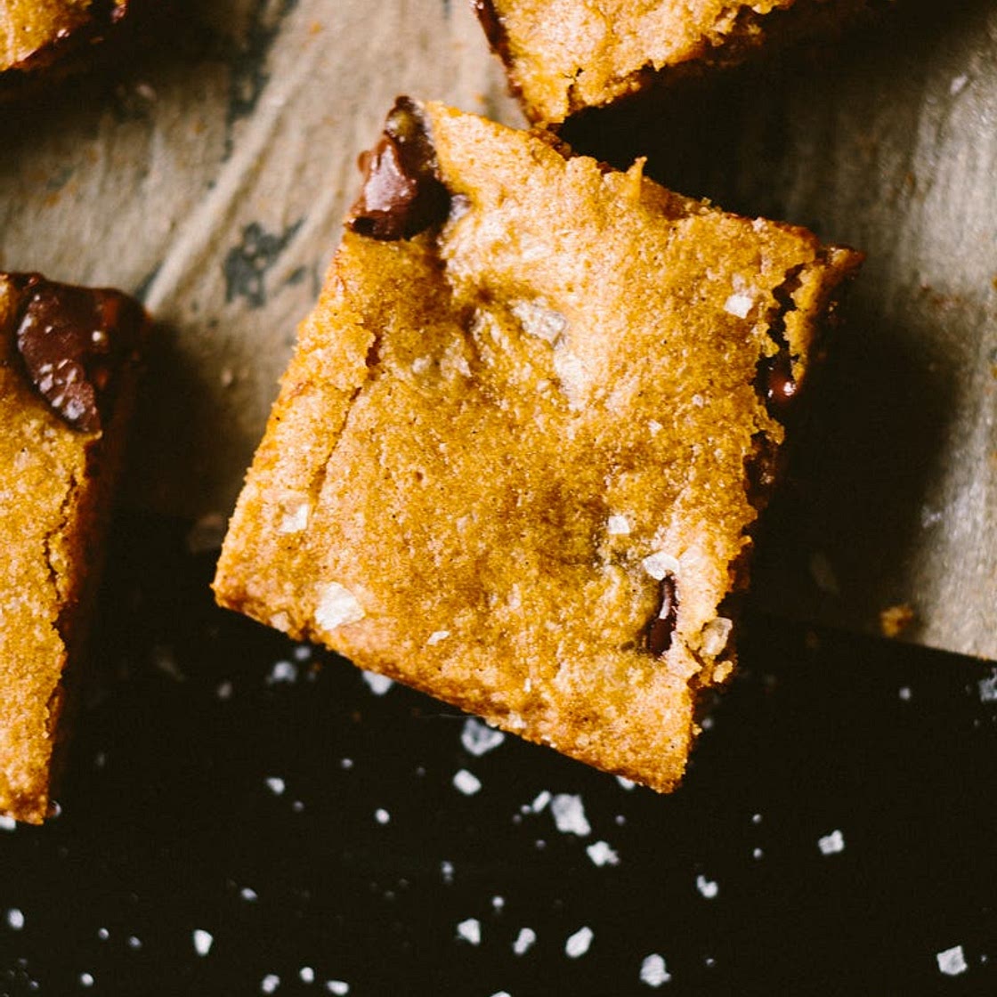 Salted Chocolate Chip Cookie Bars