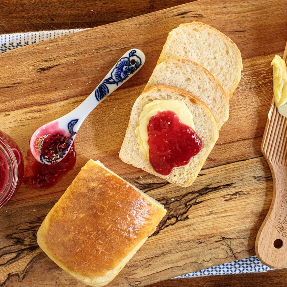 Easy No-Knead Brioche Bread