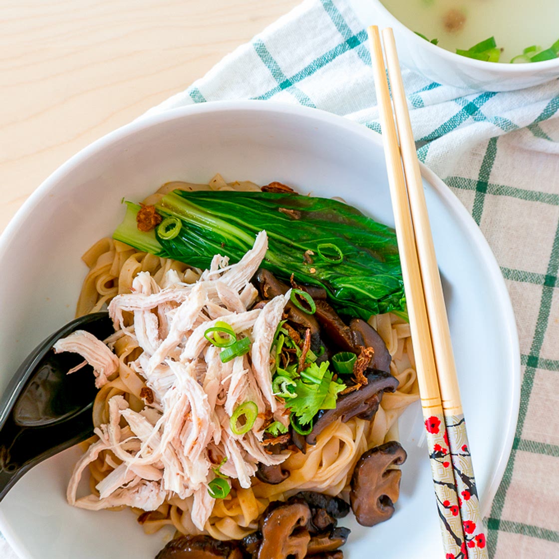 Dry-Tossed Shredded Chicken Hor Fun