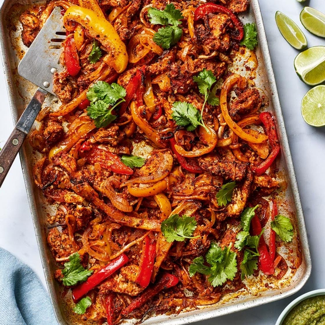 Chicken fajita traybake